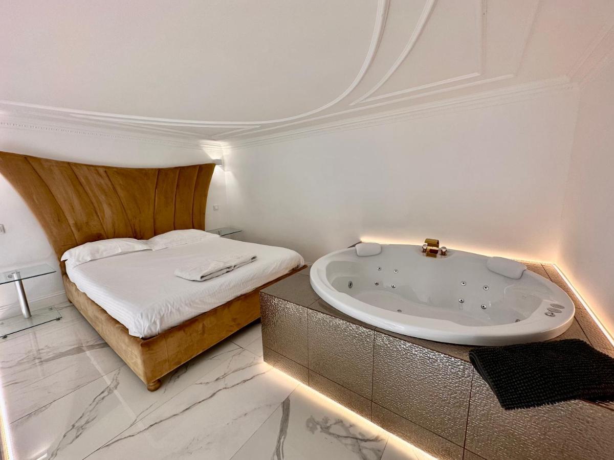 Jacuzzi Sinagoga View Daire Budapeşte Dış mekan fotoğraf