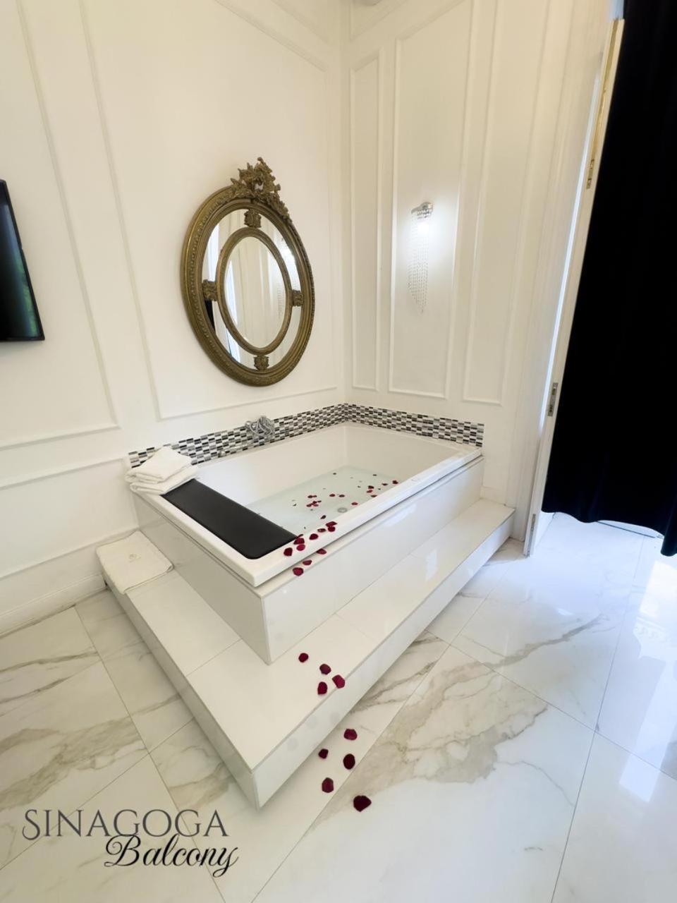Jacuzzi Sinagoga View Daire Budapeşte Dış mekan fotoğraf